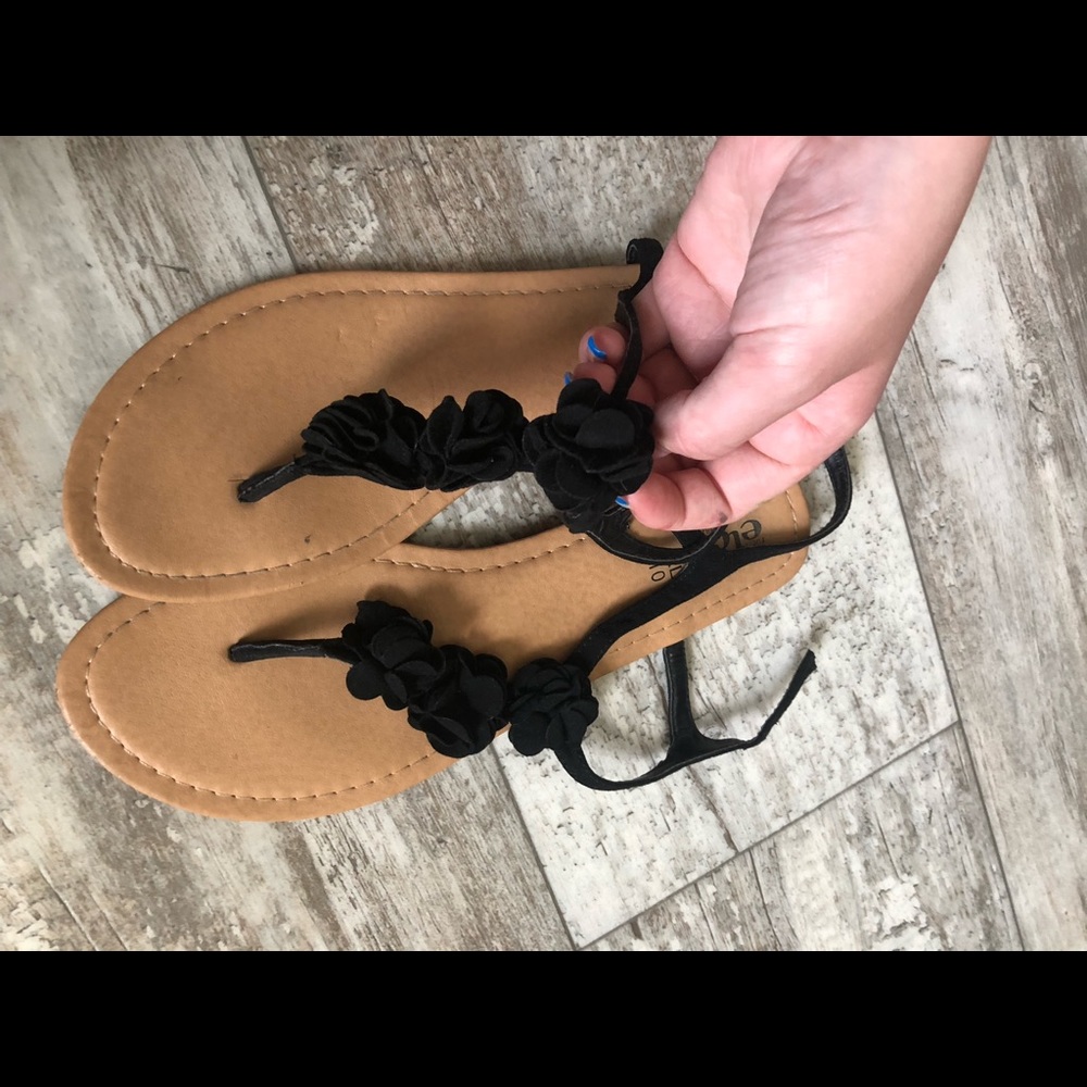 black flower sandals